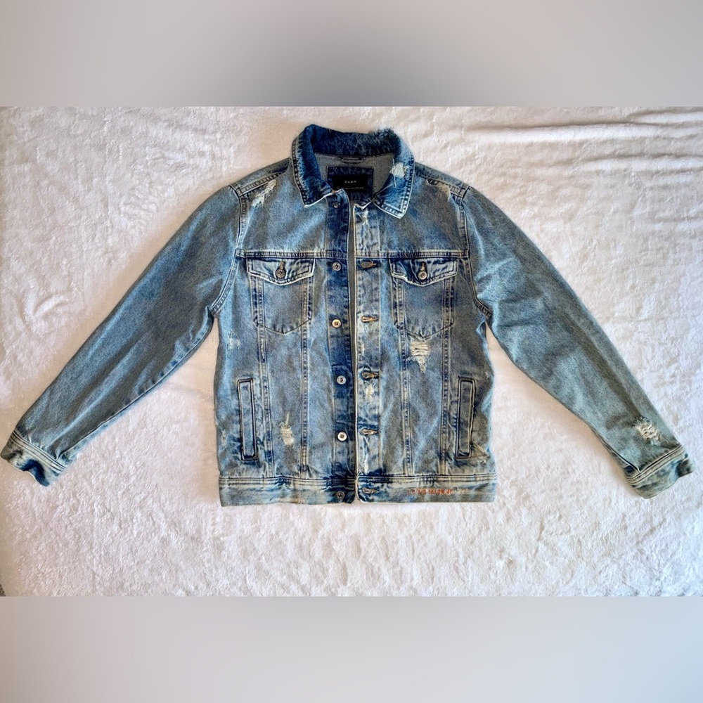 Zara Mens Large Denim Distressed Wash ‘Motion’ Graphic  Jacket